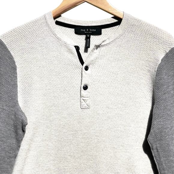 RAG & BONE Men’s Henley Style Colorblocked Honeycomb Knit Top - Picture 2 of 4